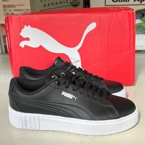 Womens PUMA Smash Platform Sneaker Black Leather